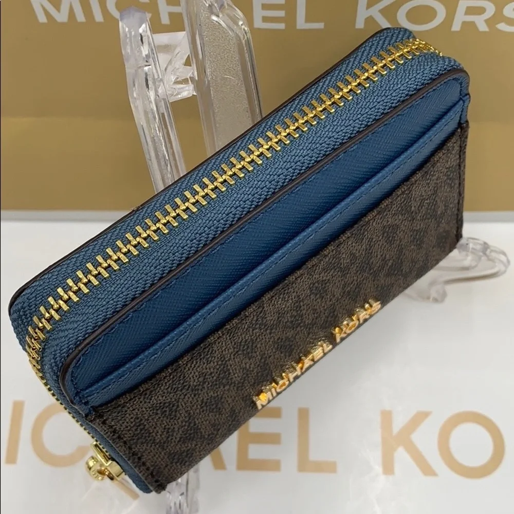 MICHAEL KORS JET SET TRAVEL MD ZA CARD CASE